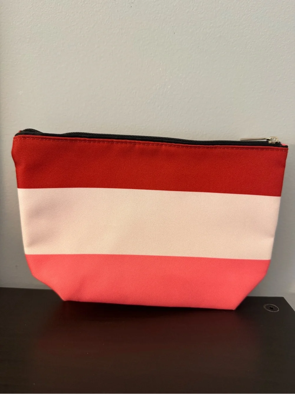 2023 Clinique & Kate Spade Hello Gorgeous cosmetics makeup bag NWT limited ed